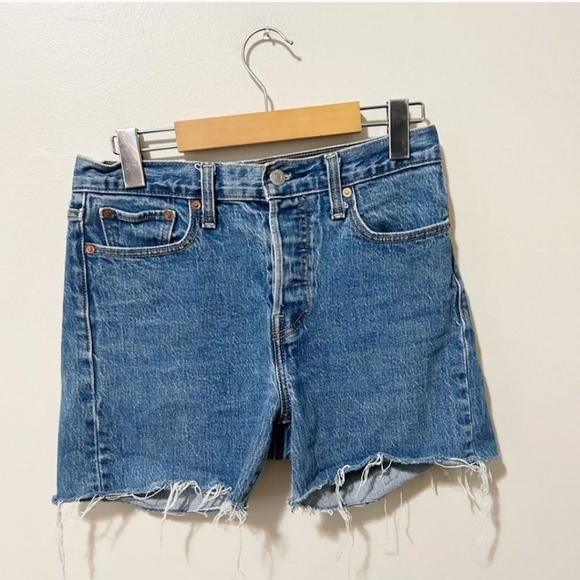 Levi’s vintage inspired  cut off short 28 - Picture 1 of 2